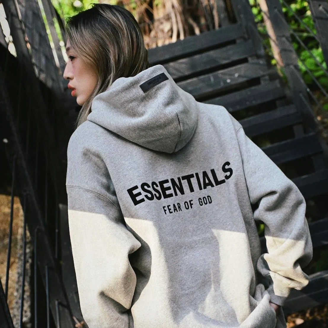 Essentials Hoodie: The Perfect Blend of Comfort, Simplicity, and Modern Streetwear
