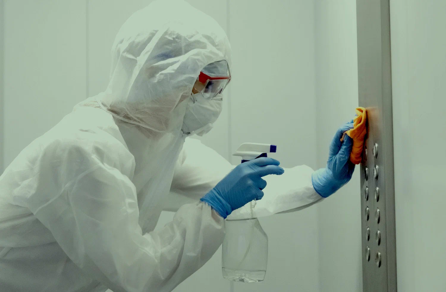 Best KLEEMAX Lift Cleaner Solutions for Commercial Buildings in Pakistan